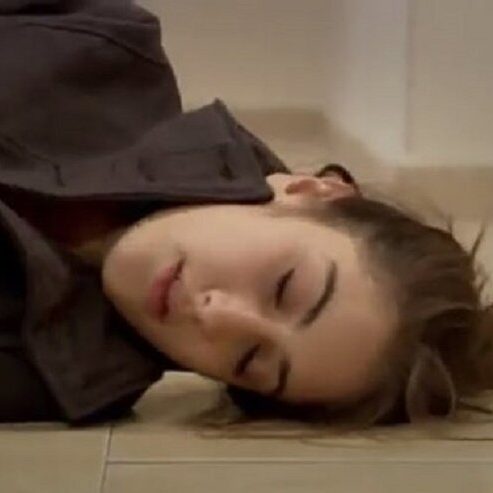 Bir de bayıl istersen Feriha